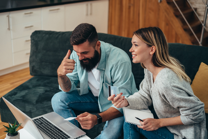 A couple researching the threshold for reporting a gift from a foreign entity.